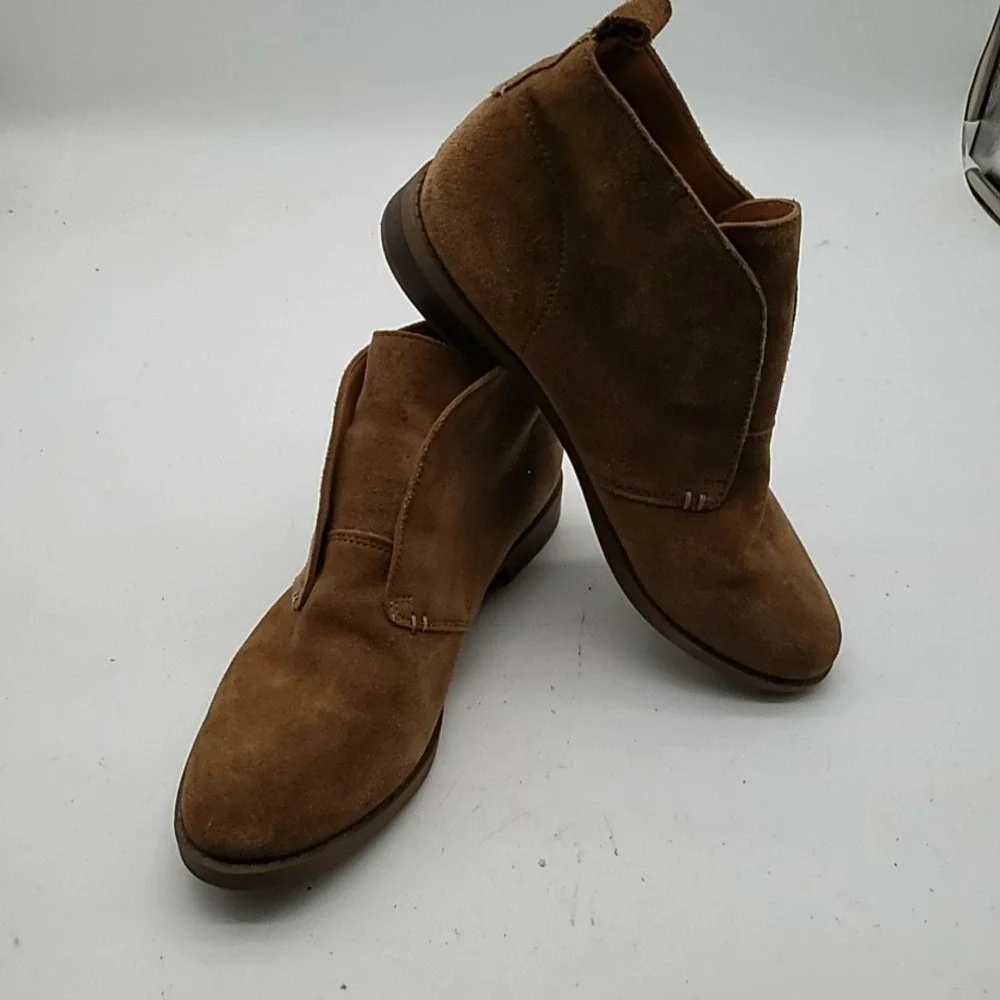 Franco Sarto Boots Womens Size 8.5 Brown Suede Ankle Flat Pull On Booties